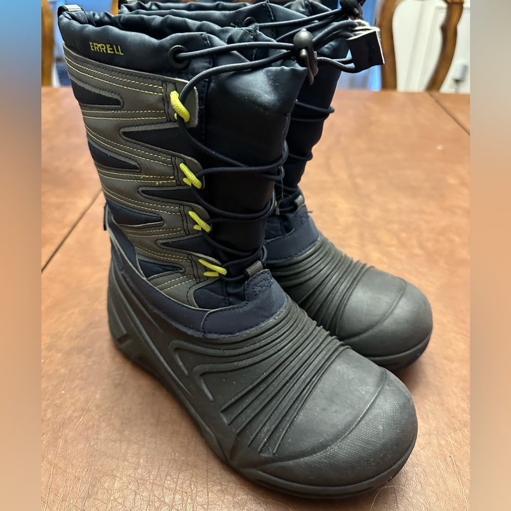 Merrell Big Kid's Snow Quest Lite 3.0 Waterproof size 5